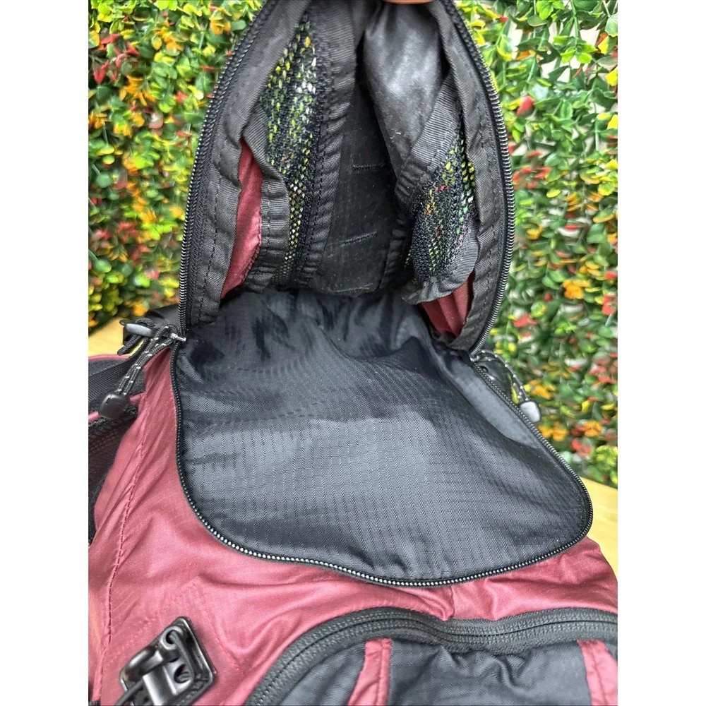 Gregory Mountain Products Iris‎ Red Maroon Hiking Backpack + Buckle Outdoors GUC